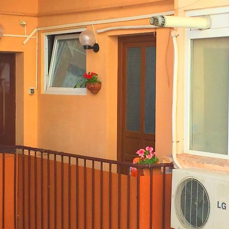 Studio Amzei Bucharest Luaran gambar