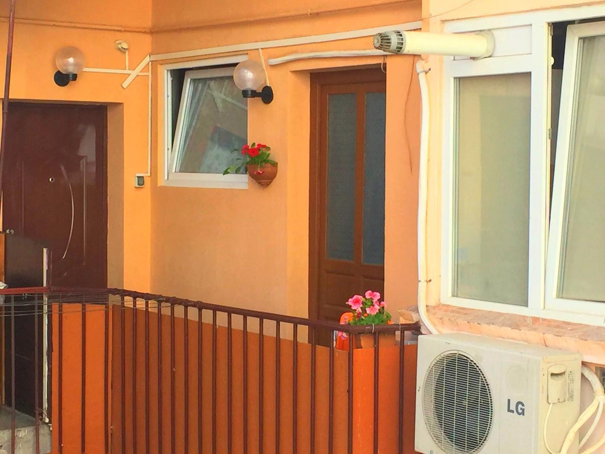 Studio Amzei Bucharest Luaran gambar